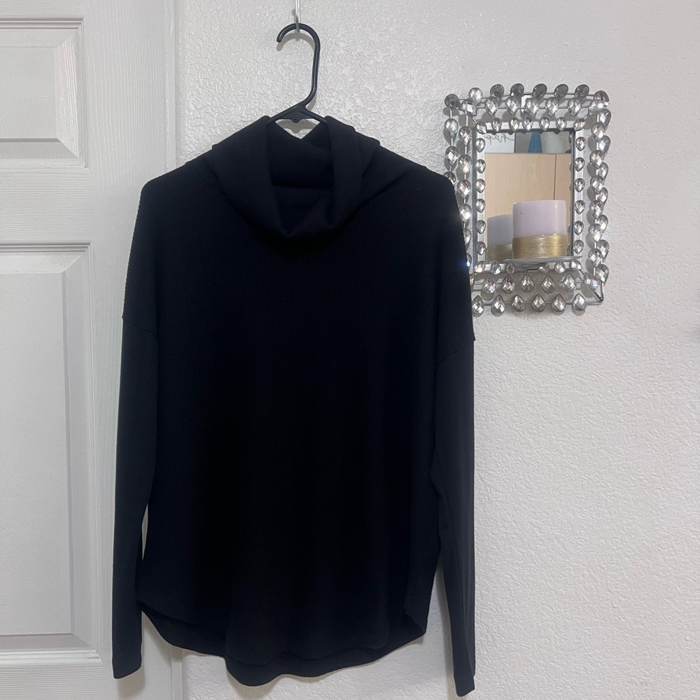 NWOT Soft Turtleneck Sweater SZ M